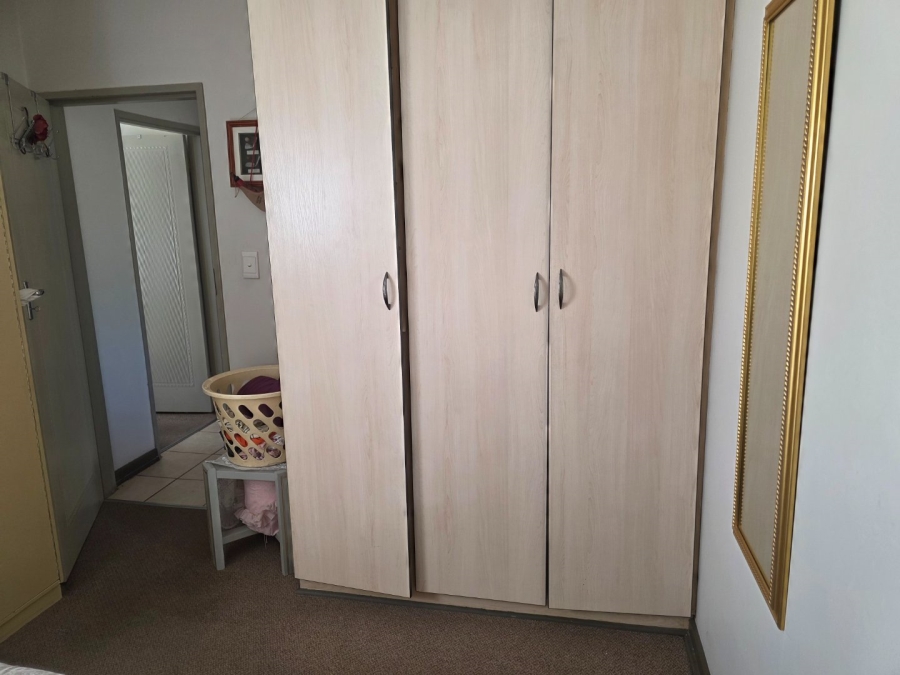 2 Bedroom Property for Sale in Langenhovenpark Free State